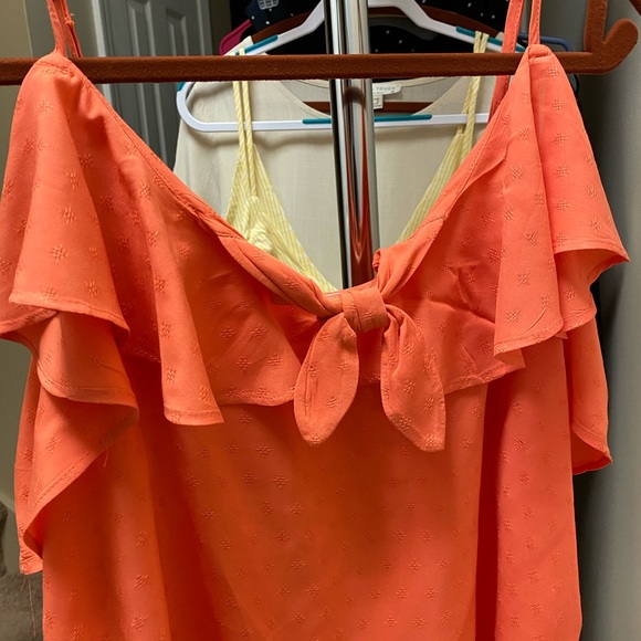 NWT short sleeve top - Picture 9 of 9